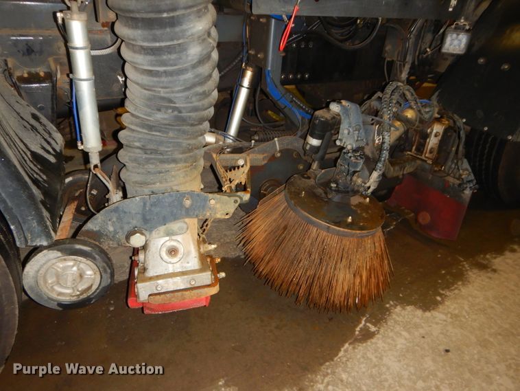 image for item DH4377 2007 Freightliner FC80 street sweeper truck