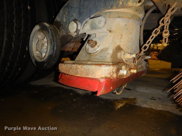 image for item DH4377 2007 Freightliner FC80 street sweeper truck