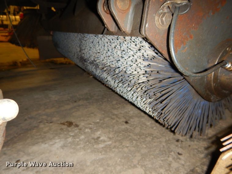 image for item DH4377 2007 Freightliner FC80 street sweeper truck