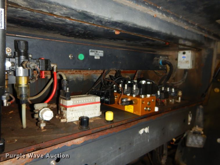 image for item DH4377 2007 Freightliner FC80 street sweeper truck