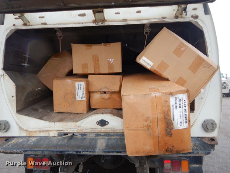 image for item DH4377 2007 Freightliner FC80 street sweeper truck