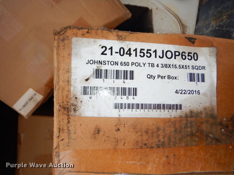 image for item DH4377 2007 Freightliner FC80 street sweeper truck