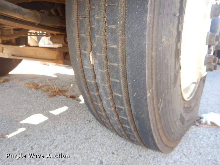 image for item DH4377 2007 Freightliner FC80 street sweeper truck