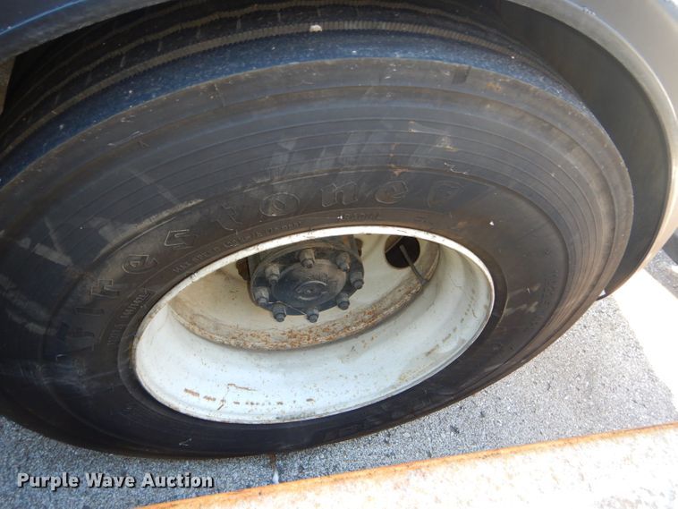 image for item DH4377 2007 Freightliner FC80 street sweeper truck