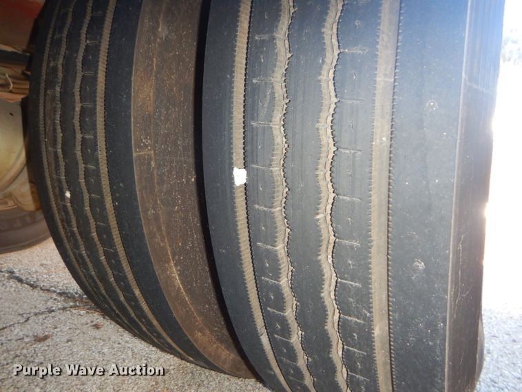 image for item DH4377 2007 Freightliner FC80 street sweeper truck