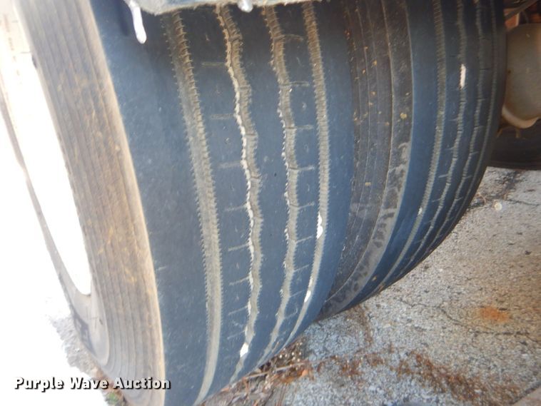 image for item DH4377 2007 Freightliner FC80 street sweeper truck