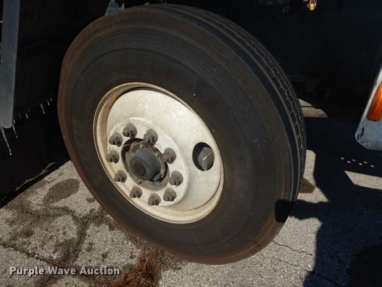 image for item DH4377 2007 Freightliner FC80 street sweeper truck