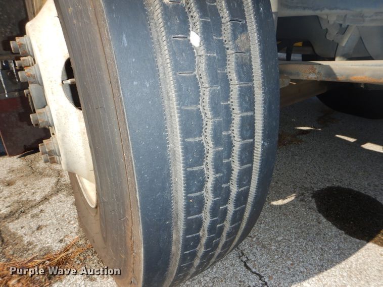 image for item DH4377 2007 Freightliner FC80 street sweeper truck