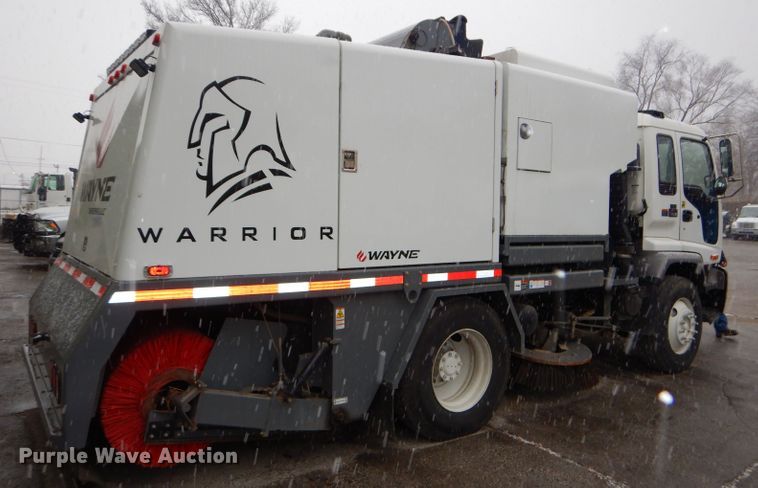 image for item DH4379 2004 GMC T7500 street sweeper truck