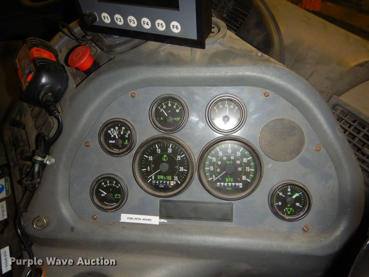 image for item DH4379 2004 GMC T7500 street sweeper truck