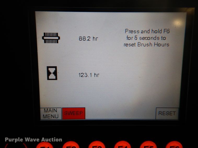 image for item DH4379 2004 GMC T7500 street sweeper truck