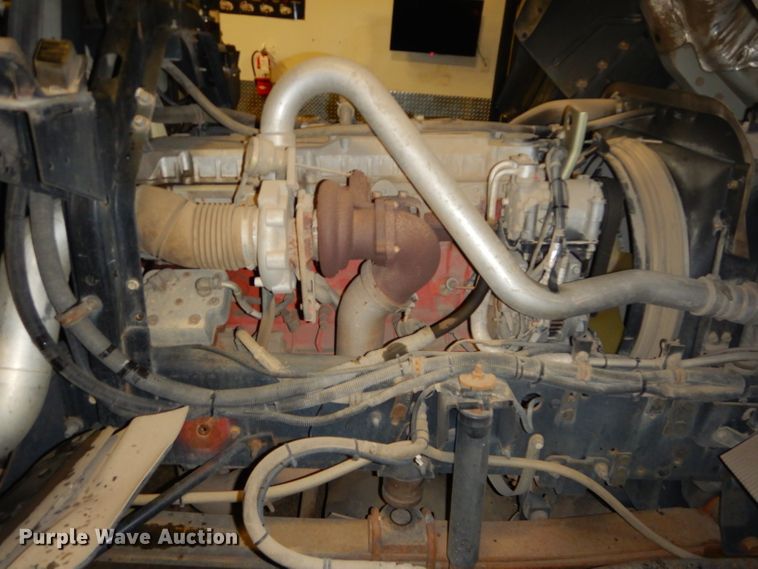 image for item DH4379 2004 GMC T7500 street sweeper truck