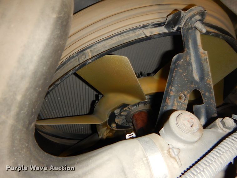 image for item DH4379 2004 GMC T7500 street sweeper truck