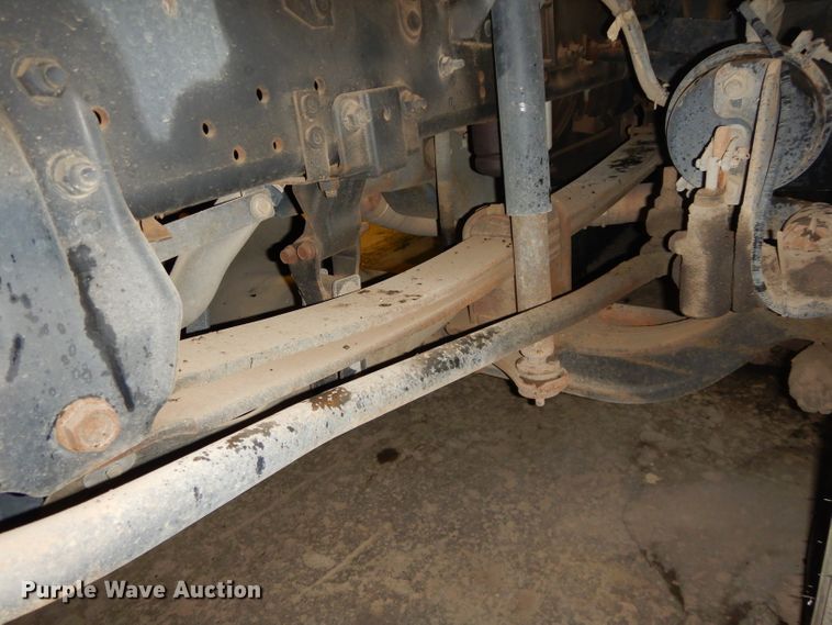 image for item DH4379 2004 GMC T7500 street sweeper truck