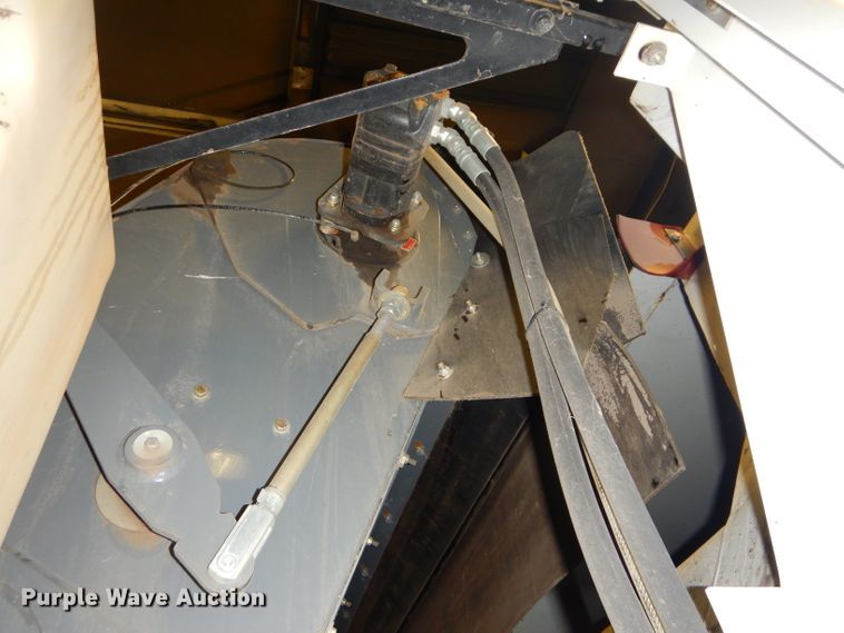 image for item DH4379 2004 GMC T7500 street sweeper truck