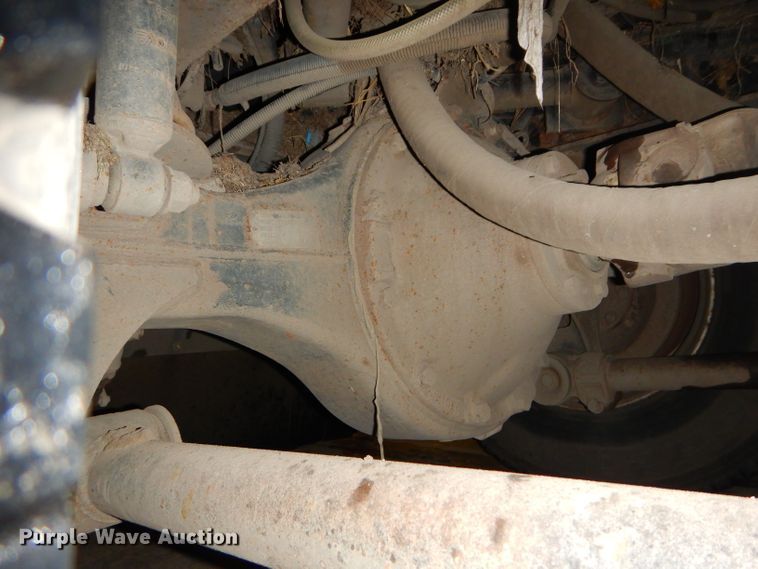 image for item DH4379 2004 GMC T7500 street sweeper truck