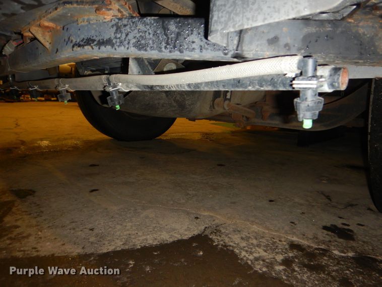 image for item DH4379 2004 GMC T7500 street sweeper truck