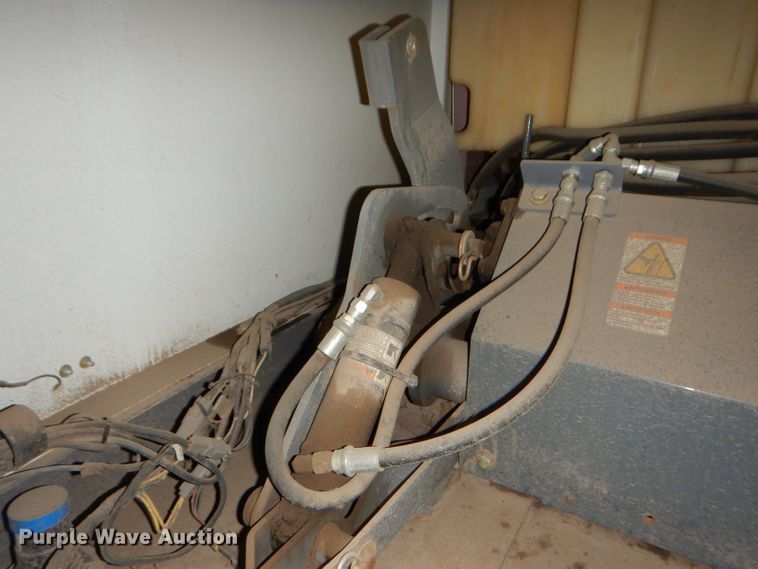 image for item DH4379 2004 GMC T7500 street sweeper truck