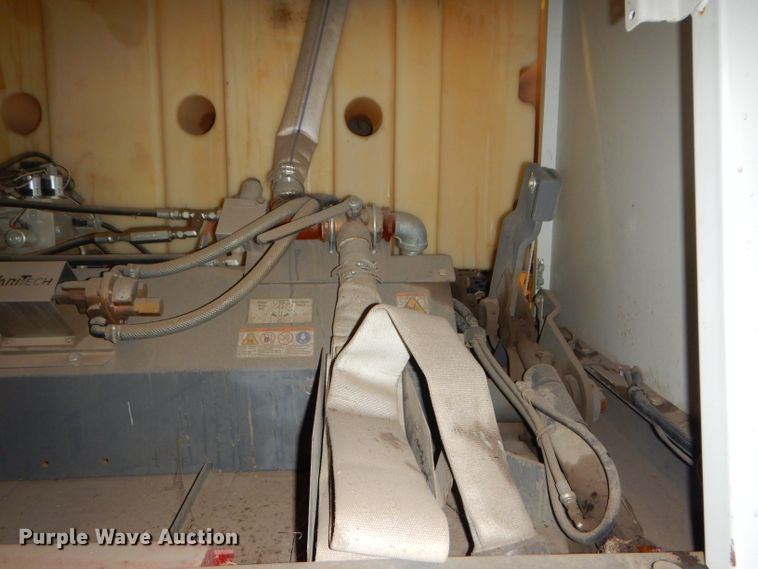 image for item DH4379 2004 GMC T7500 street sweeper truck