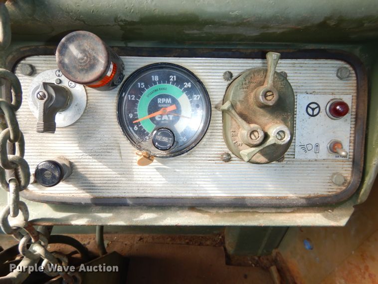 image for item DH4381 1984 Caterpillar 621B conventional scraper