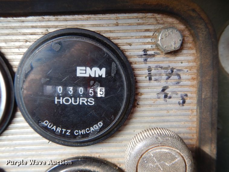 image for item DH4381 1984 Caterpillar 621B conventional scraper