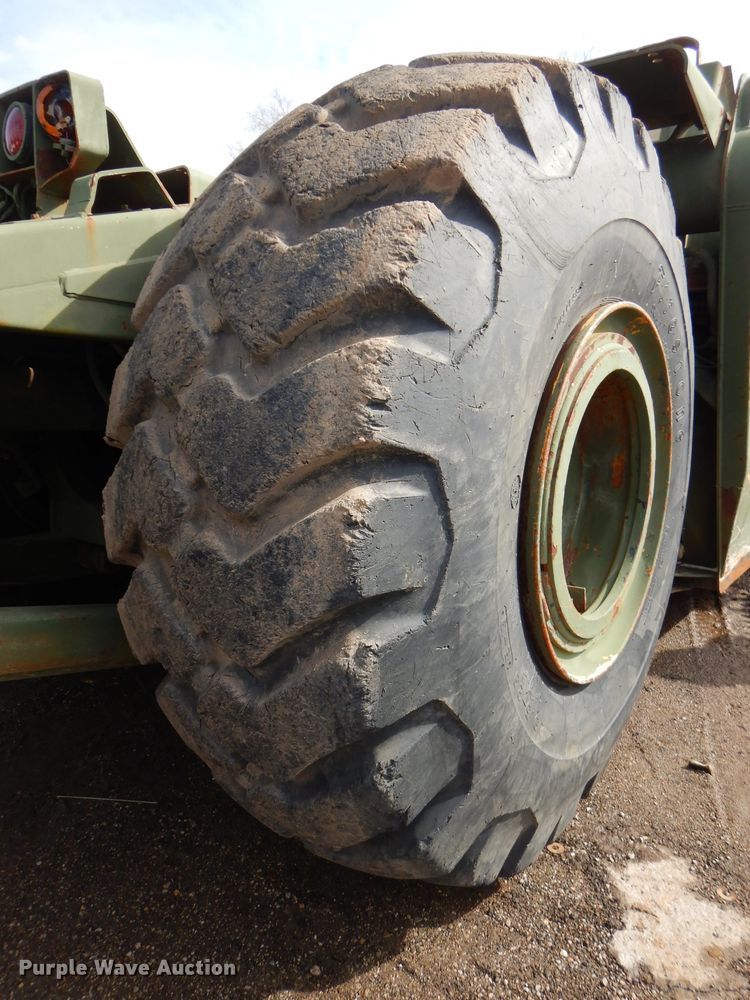 image for item DH4381 1984 Caterpillar 621B conventional scraper