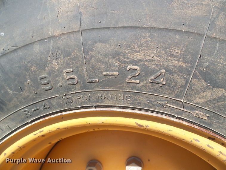 image for item DH4811 2002 Case 580 Super M backhoe