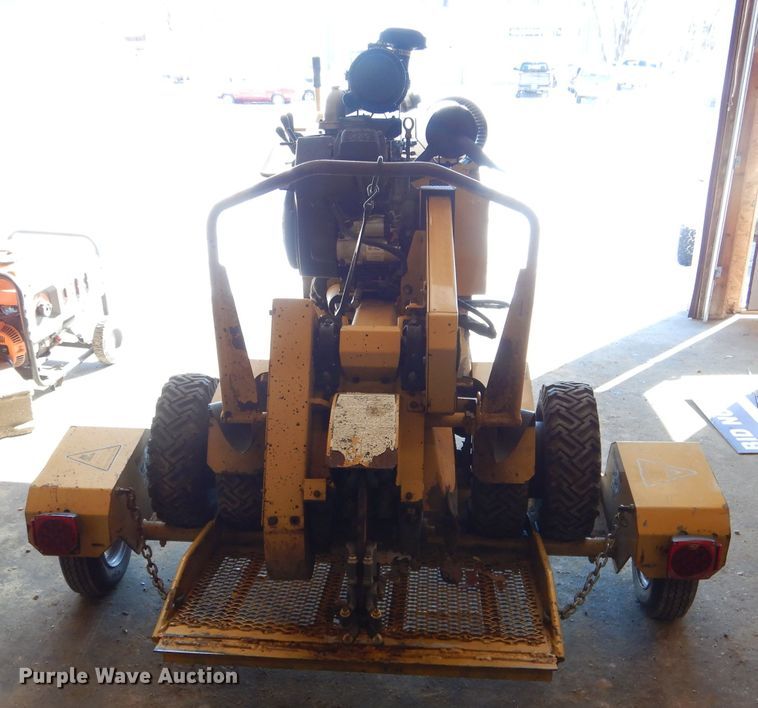 image for item DH6372 2003 Vermeer SC252 stump grinder