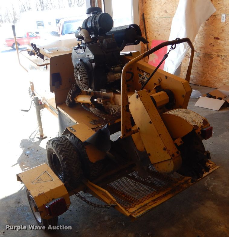 image for item DH6372 2003 Vermeer SC252 stump grinder