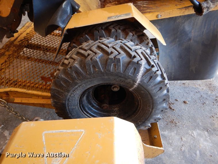 image for item DH6372 2003 Vermeer SC252 stump grinder