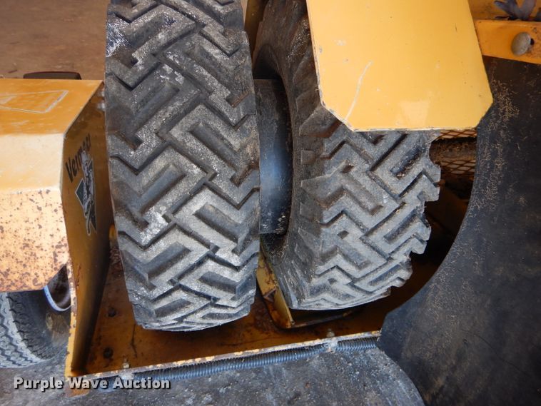 image for item DH6372 2003 Vermeer SC252 stump grinder