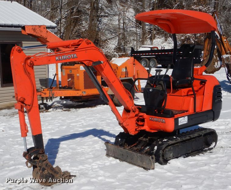 image for item DH6373 Kubota K15 mini excavator