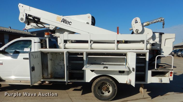 image for item DH6383 2012 Dodge Ram 5500 bucket truck