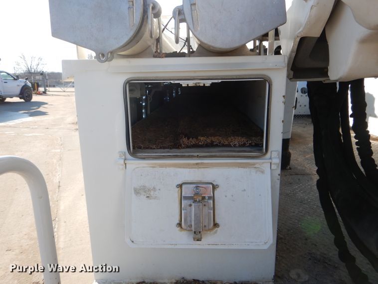 image for item DH6383 2012 Dodge Ram 5500 bucket truck