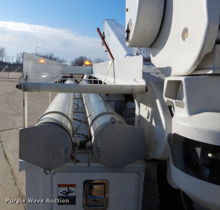 image for item DH6383 2012 Dodge Ram 5500 bucket truck