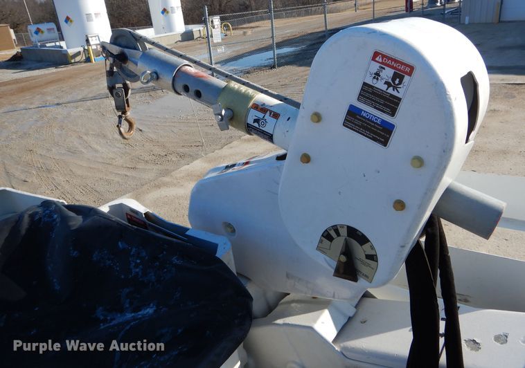 image for item DH6383 2012 Dodge Ram 5500 bucket truck