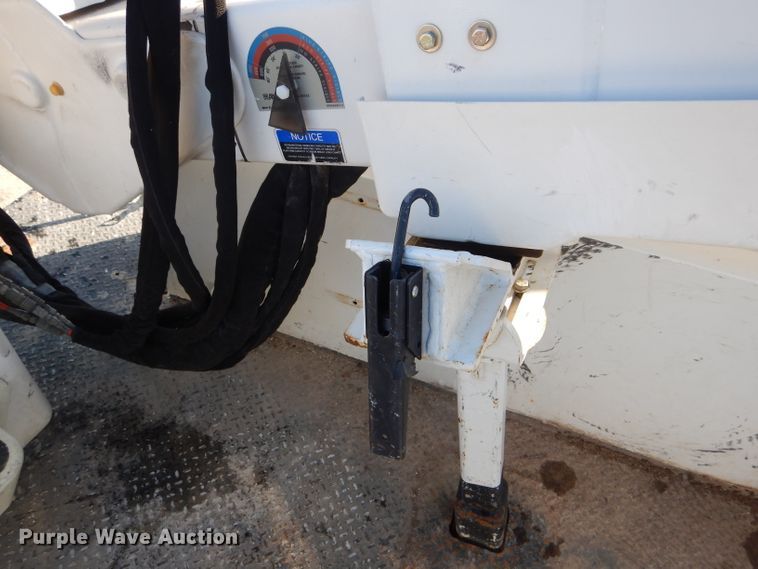 image for item DH6383 2012 Dodge Ram 5500 bucket truck