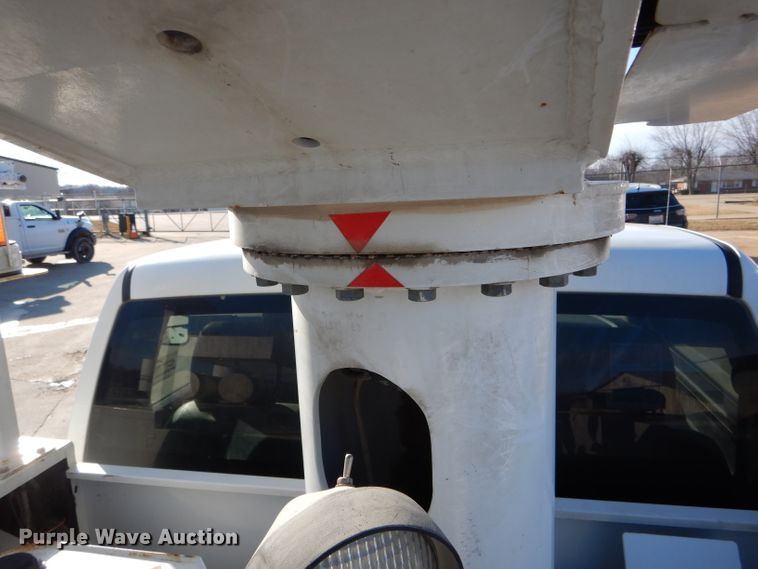 image for item DH6383 2012 Dodge Ram 5500 bucket truck