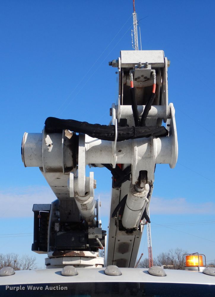 image for item DH6383 2012 Dodge Ram 5500 bucket truck