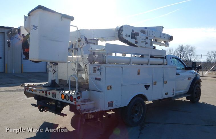 image for item DH6384 2011 Dodge Ram 5500 bucket truck