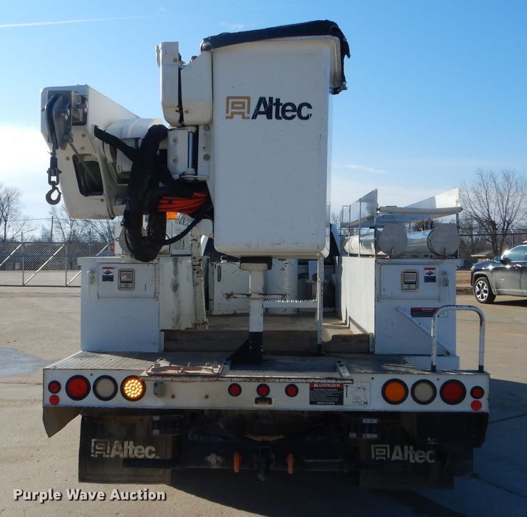 image for item DH6384 2011 Dodge Ram 5500 bucket truck