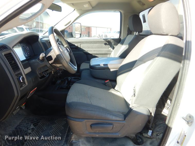 image for item DH6384 2011 Dodge Ram 5500 bucket truck