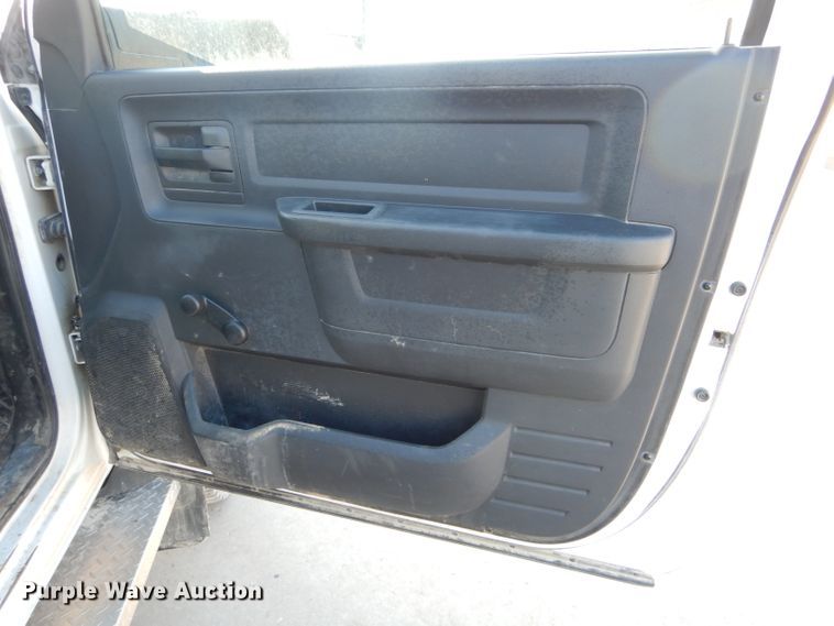 image for item DH6384 2011 Dodge Ram 5500 bucket truck