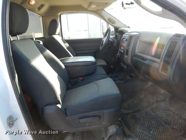 image for item DH6384 2011 Dodge Ram 5500 bucket truck