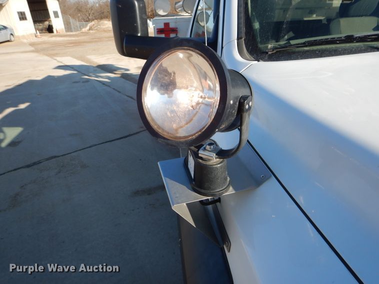 image for item DH6384 2011 Dodge Ram 5500 bucket truck