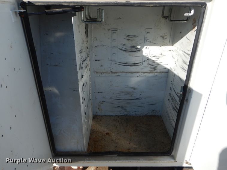 image for item DH6384 2011 Dodge Ram 5500 bucket truck