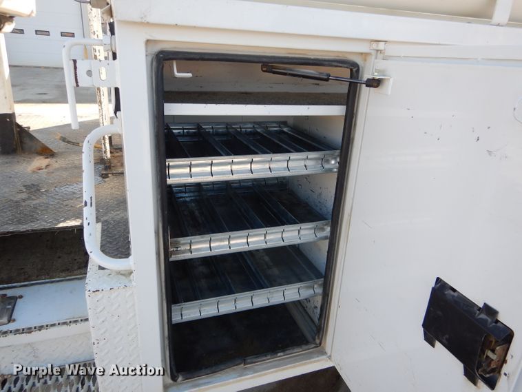 image for item DH6384 2011 Dodge Ram 5500 bucket truck