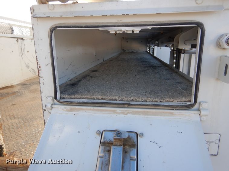 image for item DH6384 2011 Dodge Ram 5500 bucket truck