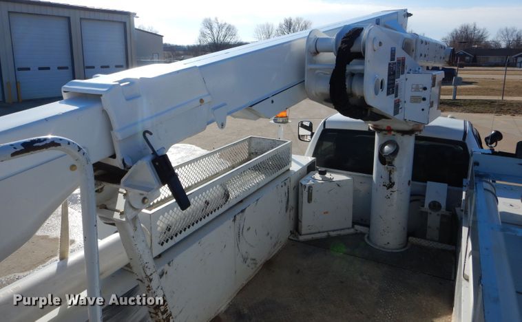 image for item DH6384 2011 Dodge Ram 5500 bucket truck