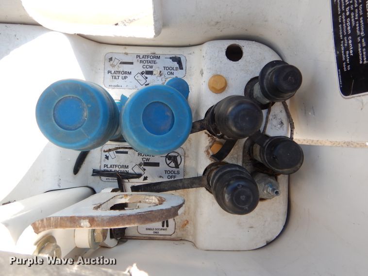 image for item DH6384 2011 Dodge Ram 5500 bucket truck